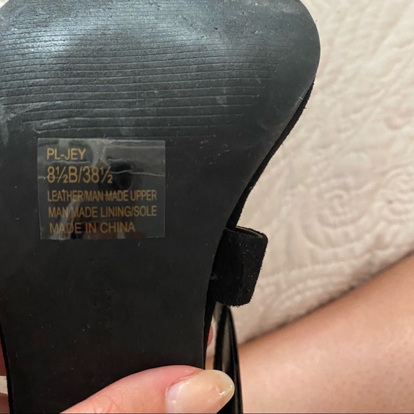 HEELS - Picture 4 of 4